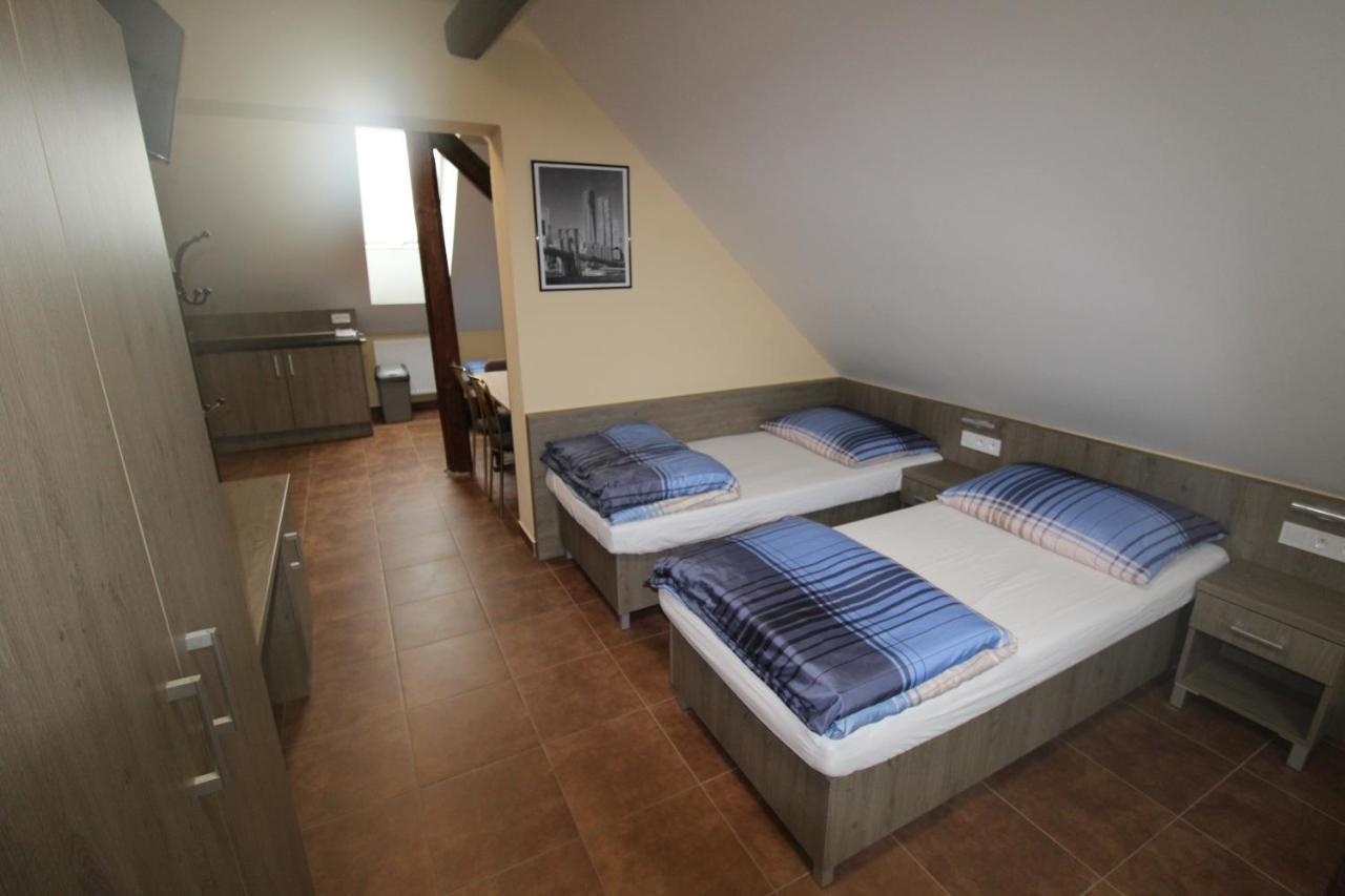 Hôtel Borovec à Sedlnice Extérieur photo